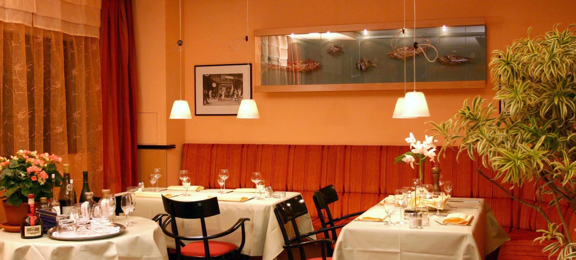 Altstadt Hotel Zur Post Stralsund Kültér fotó
